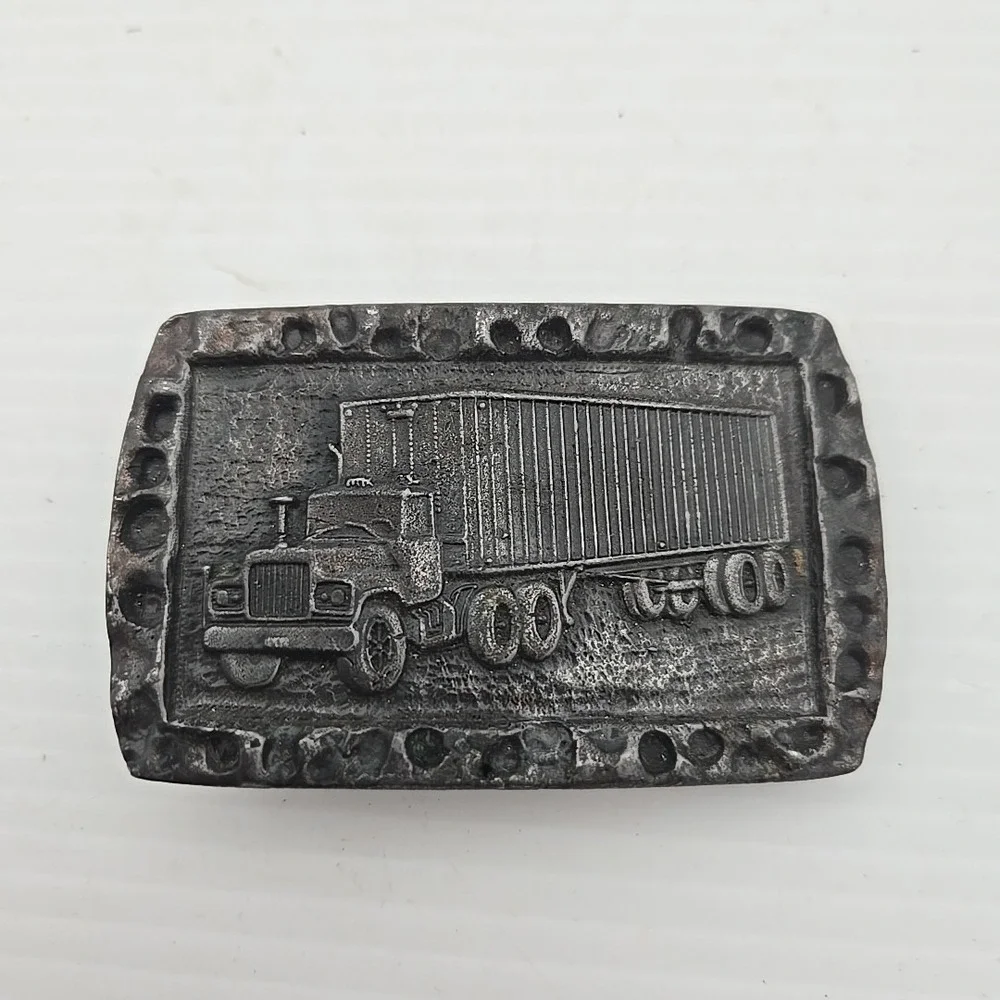 VTG 18 Wheeler Truck Tractor Trailer Trucker‎ Belt Buckle Solid Brass 3.25